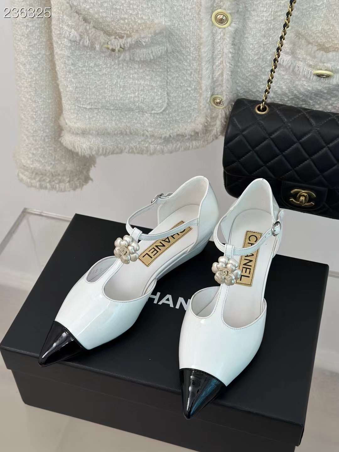 샤넬 23K 꽃장식 슬링백 35~39