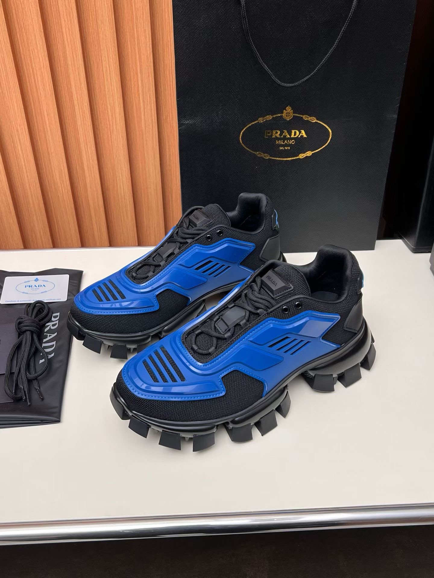 프라다 남녀 스니커즈 35-45